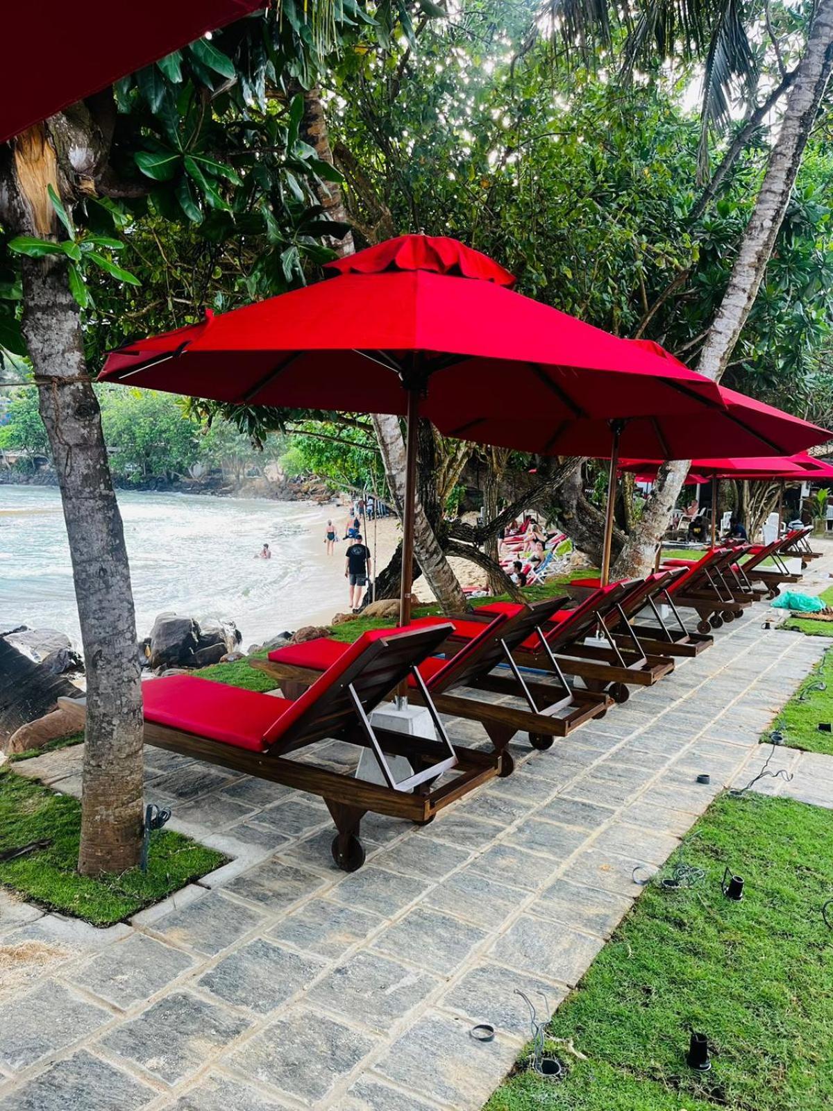 Surf Sea Breeze Apartments Mirissa Exterior photo